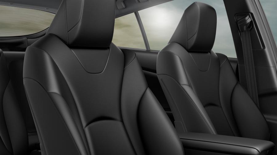 Интерьер Toyota Prius Prime 2016 года  (NA) (фото 30 из 55)